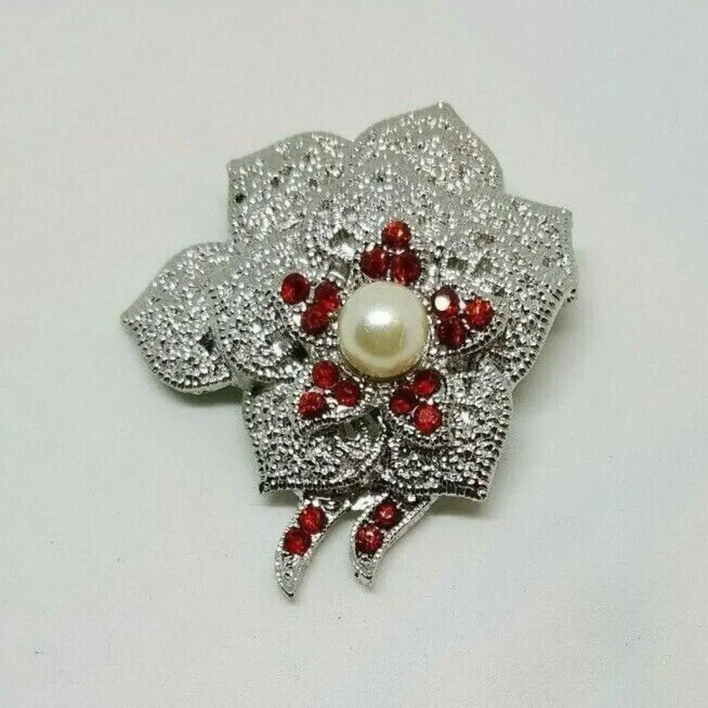 Unbranded flower red